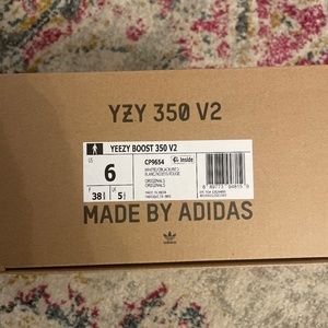 Yeezy 350 V2 - Zebra